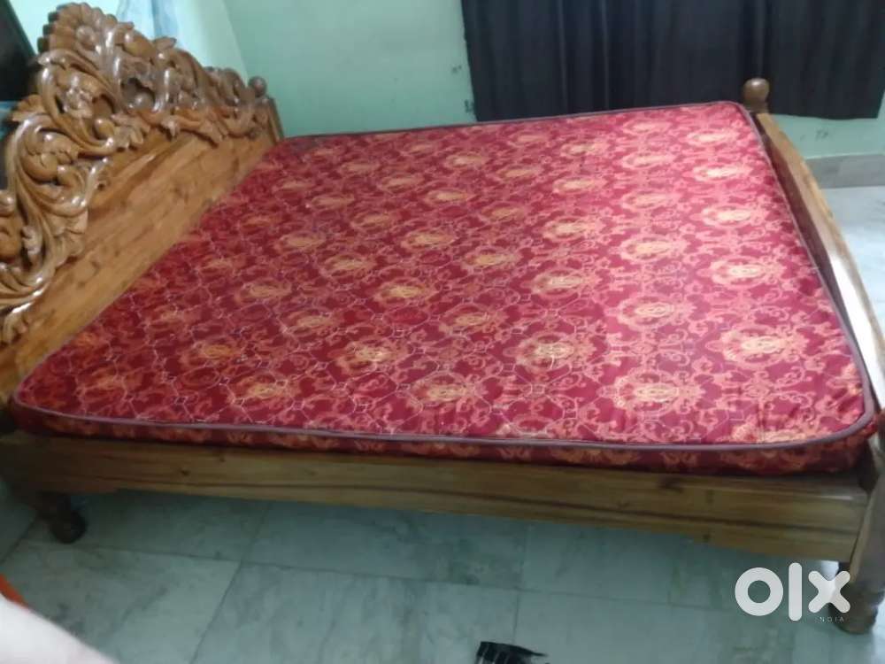 King size bed