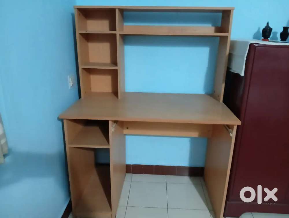 Study/computer table