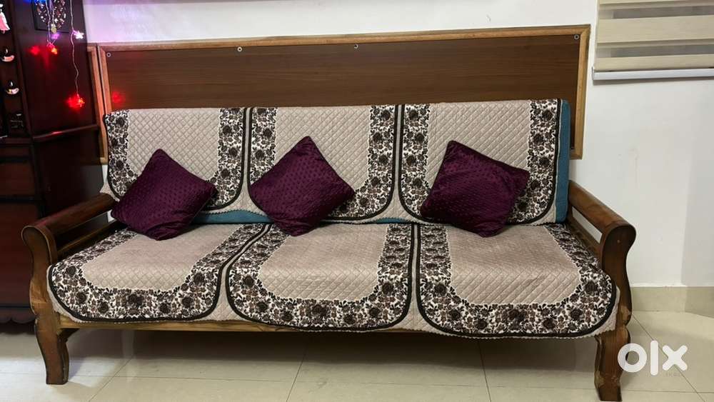 Sofa Set with Centre Table