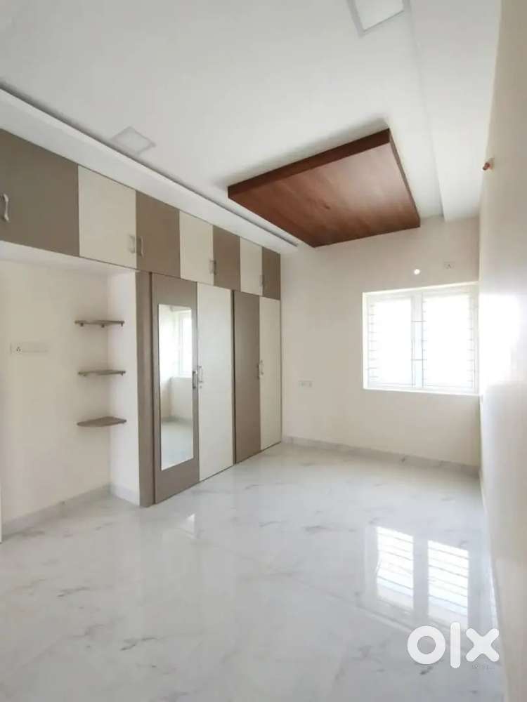 Bus stand within 100 meters 2 BHK flat at pozhichalur