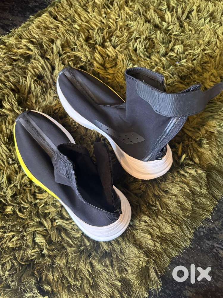 Zara Technical Fabric High-Top Sneaker