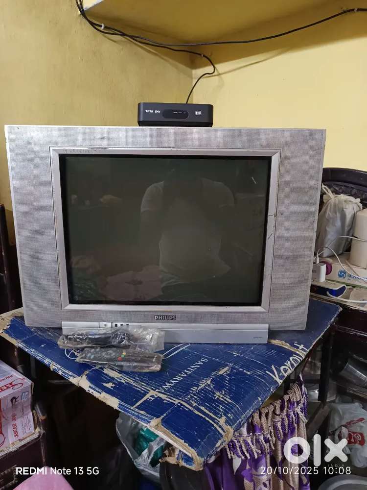 PHILIPS 21 INCHES  TV   PRICE 3500