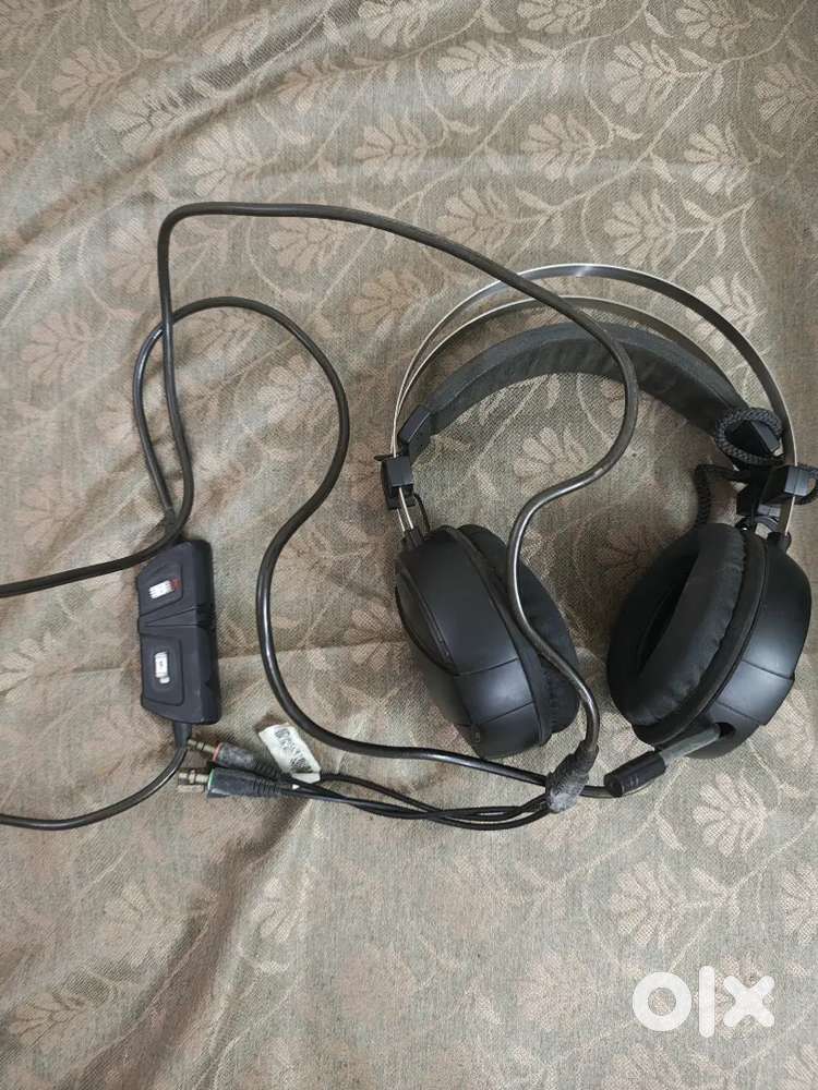 Akg headphones used