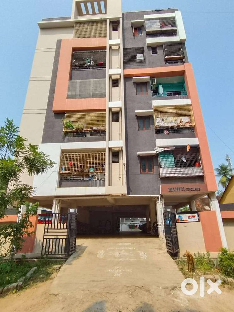 urgent sale 2bhk FLAT in prime location yelamanchili