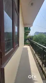 Semi furnished 1bhk Flat in Maidan garhi Chattarpur