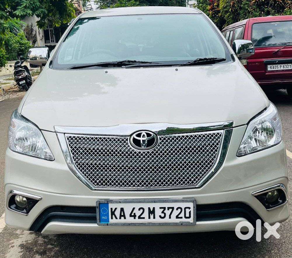 Toyota Innova 2009-2011 2.0 G4 Petrol 8-seater, 2012, Diesel