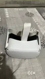 Oculus meta quest 2 5 month old only