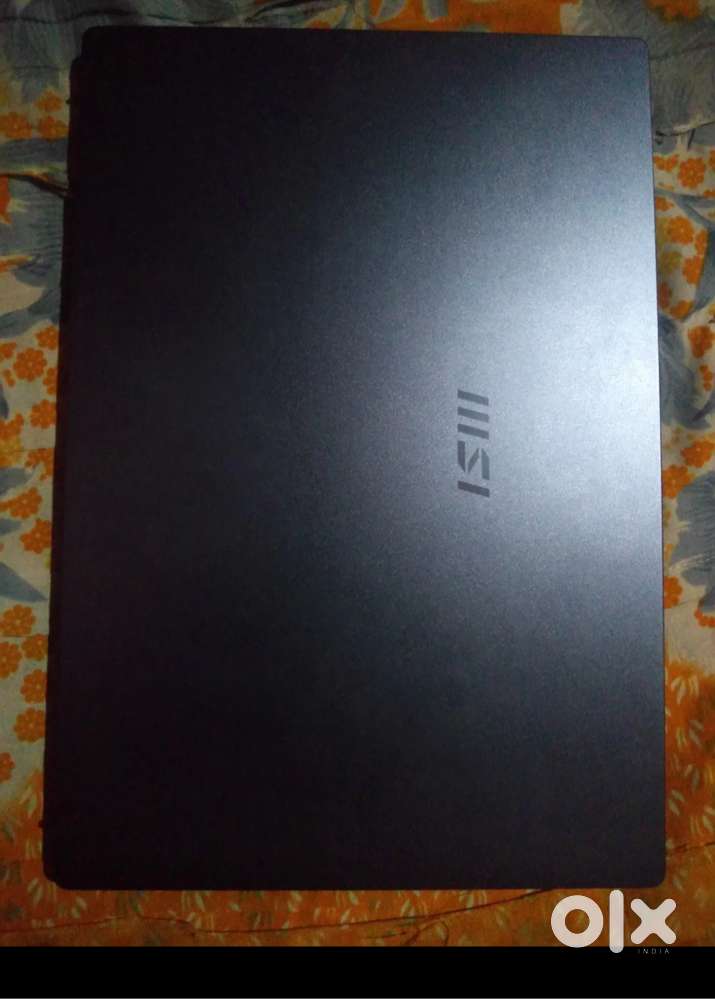 MSI MODERN 14 AMD RYZEN 5(8GB/256GB) Not  a single scratch on laptop