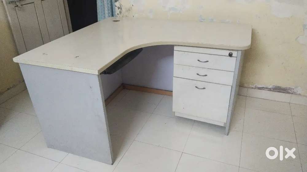 Office table