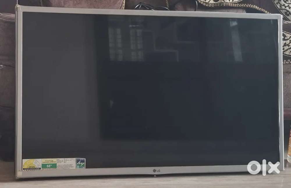 LG 32-inch  TV