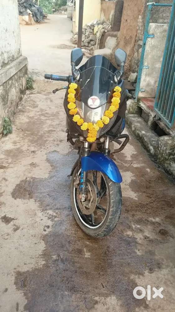 Bajaj pusler 220f  VIP number