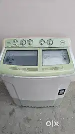 Godrej 7 kg washing machine in mint condition