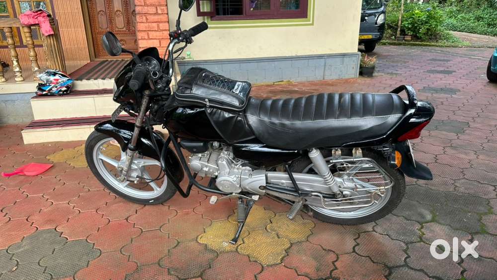 Hero honda cd deluxe