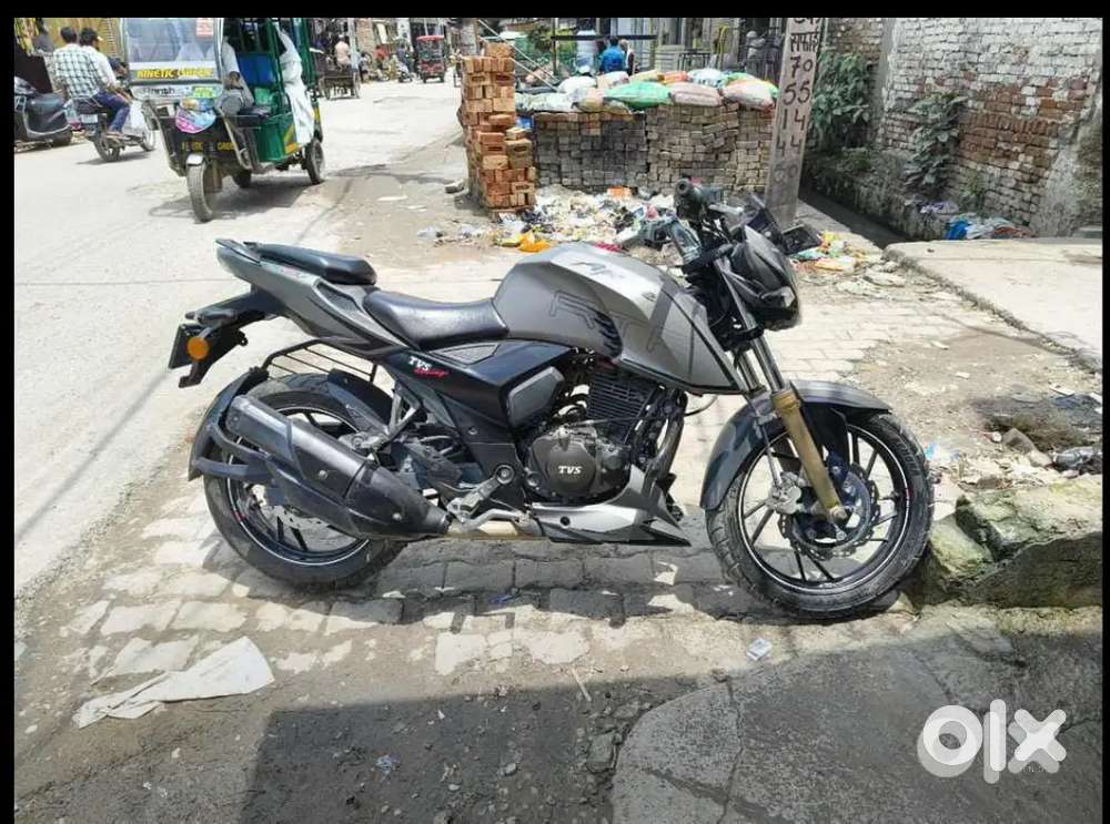TVS APACHE RTR 200 4V (2017)
