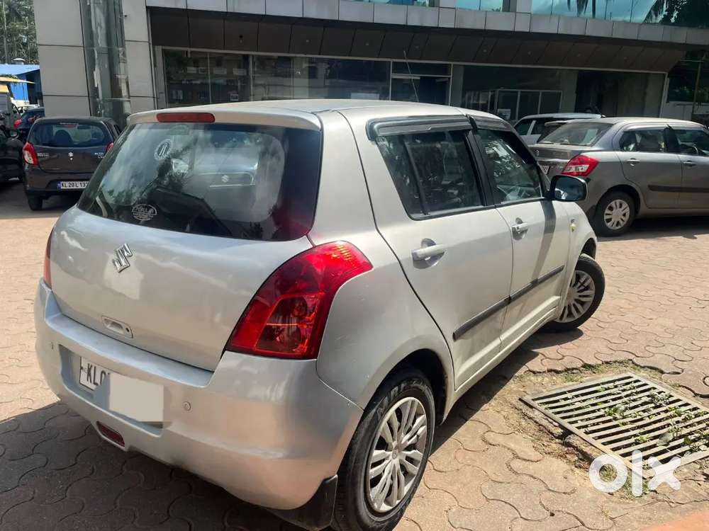 Maruti Suzuki Swift 2009 Diesel 113718 Km Driven