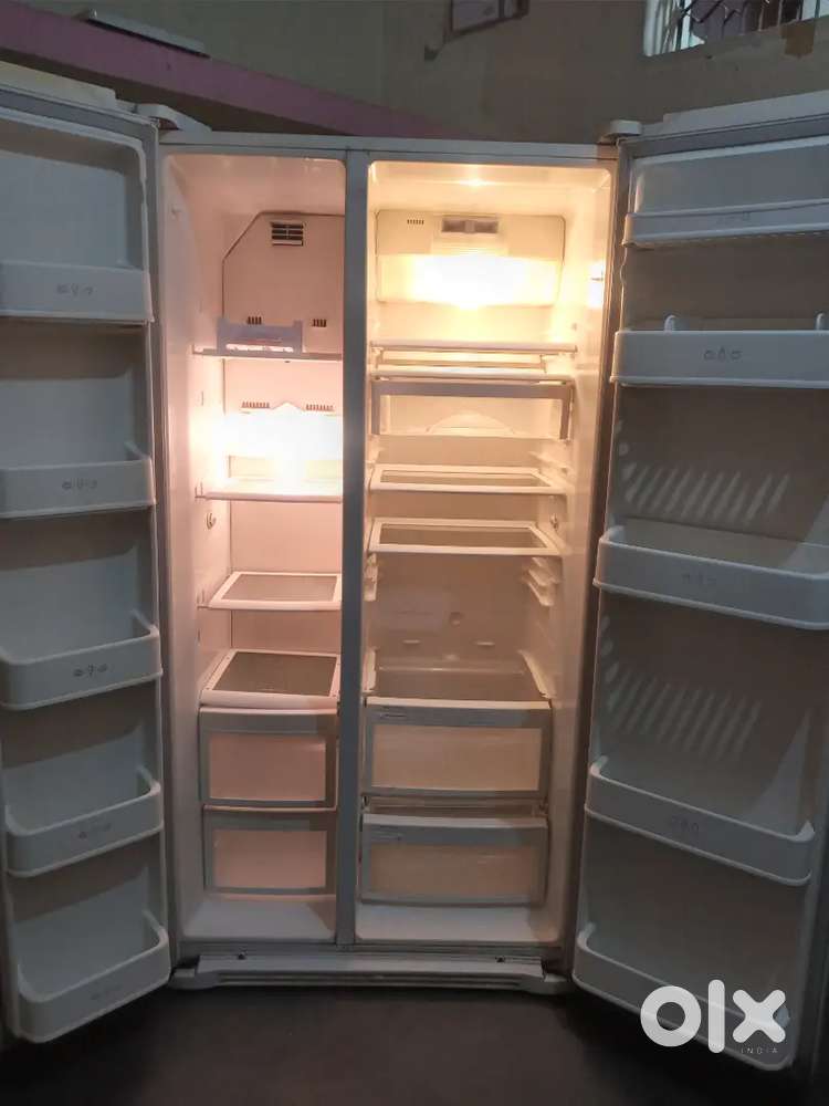 Sid by side running  refrigerator 600L