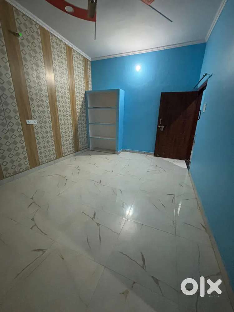 2 BHK FLAT FULL CONDITION