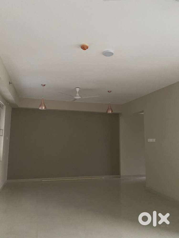 Female Flatmate Needed – Brand new flat-Walkable Distance to Infopark