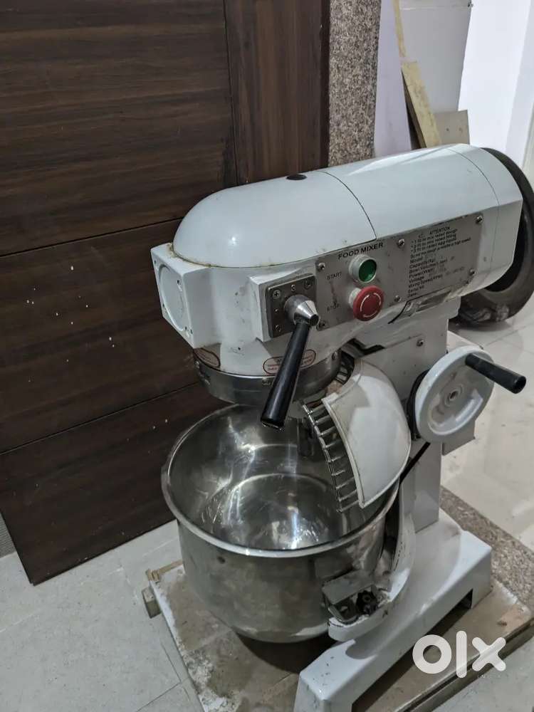 Dough mixer machine