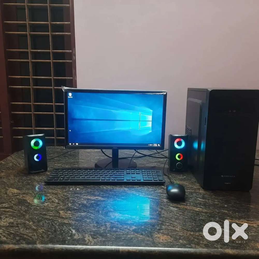 Desktop PC with Windows 11 – Fingers Monitor, Cabinet, Speaker