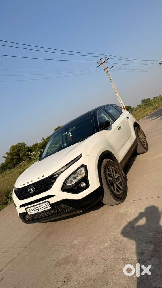 TATA HARRIER , DUAL TONE , AUTOMETIC TOP