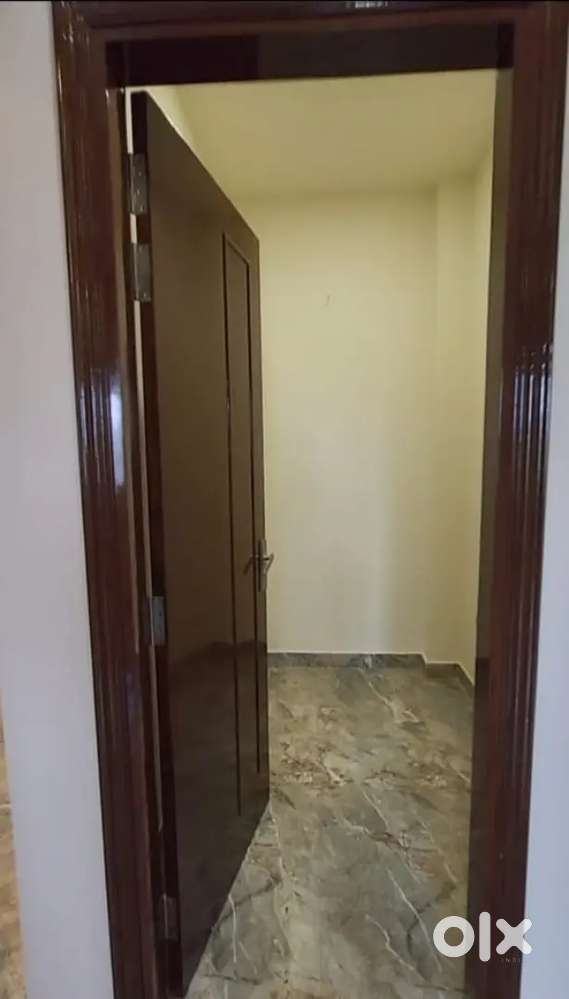 Houses are available for rent Separate and Floorwise