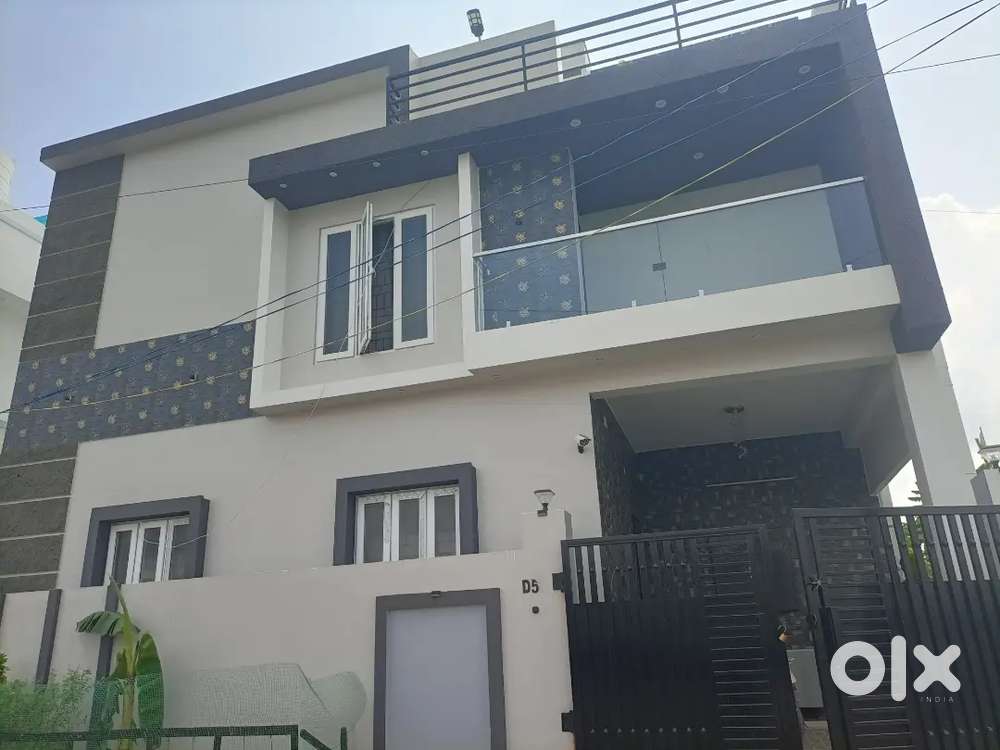 Luxurious villa is for sale 4 kms from Navalur