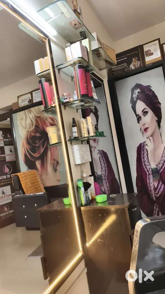 Paradise beauty salon and academy,marunji road Hinjewadi phune.