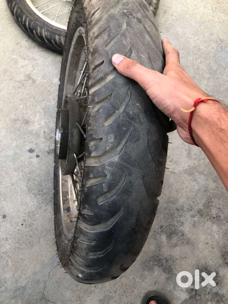 Royal Enfield Bullet 350 Tyre