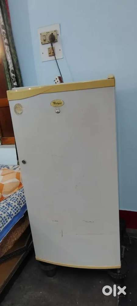 URGENT SALE.I HAVE PURCHASED NEW ONE,THATSWHY SELLING THIS OLD ONE.