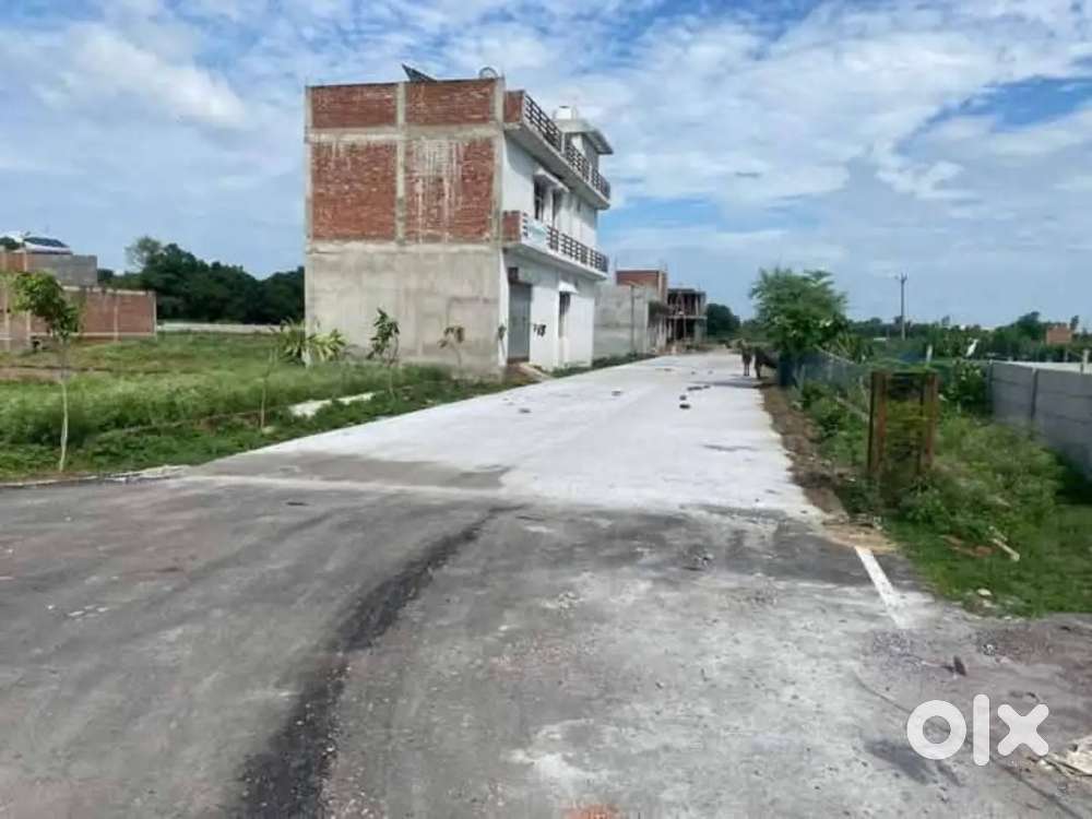 बहुत ही बेहतरीन लोकेशन पर प्लांट जिला पंचायत सेअप्रूव्ड सोसायटी