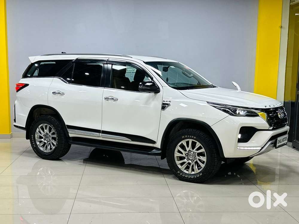 Toyota Fortuner 4X4 MT 2023