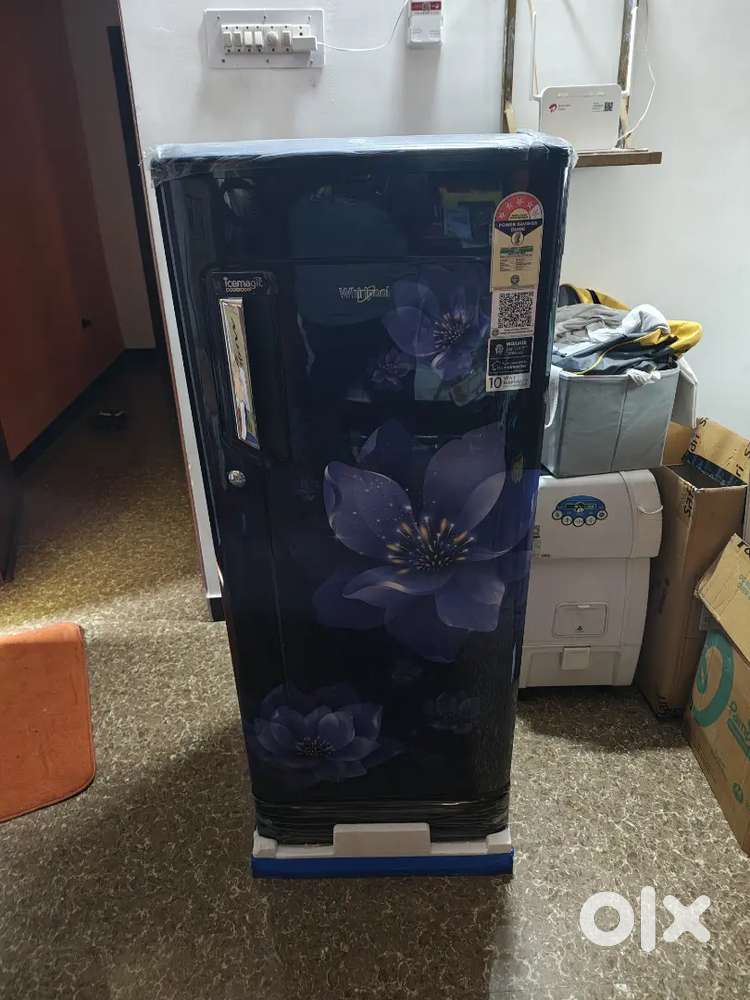 BRAND NEW FRIDGE AT LOW PRICE