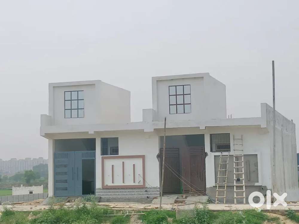 Sanskriti kunj garden plots and house available in greater Noida west