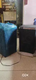 SOUND 2 BOXS  FOR SELL  ONLY BOXS
