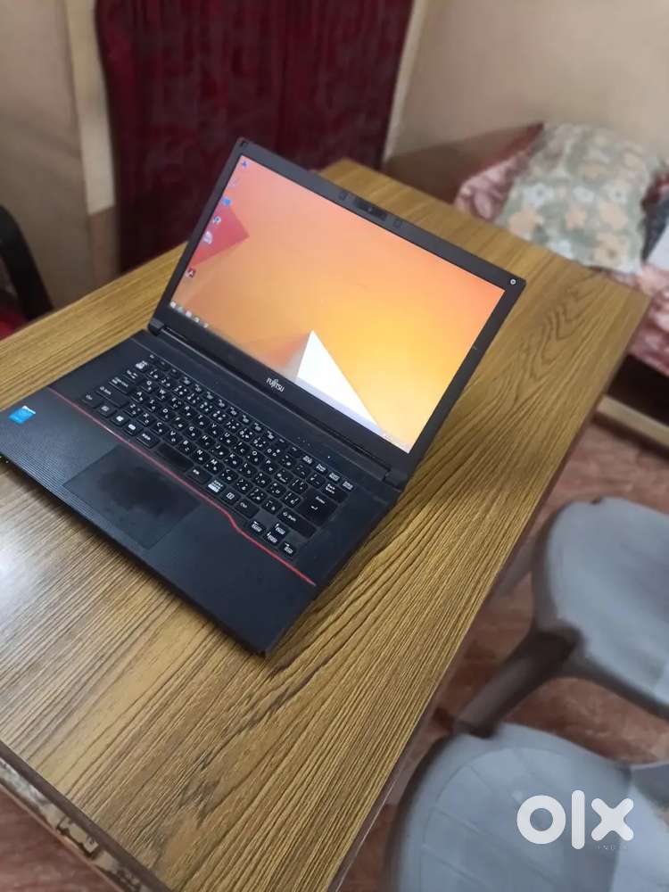 FIJUSTU COREI5 4TH GEN LAPTOP