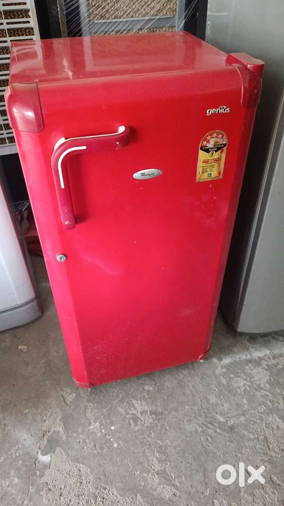 Whrool Fridge red colour running condition, home service