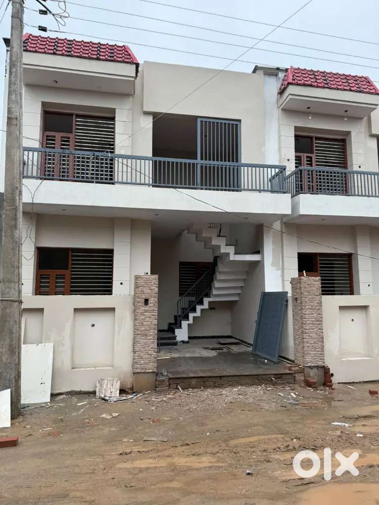 115gaj 3bhk kothi for sale at Sec 115 gillco velly