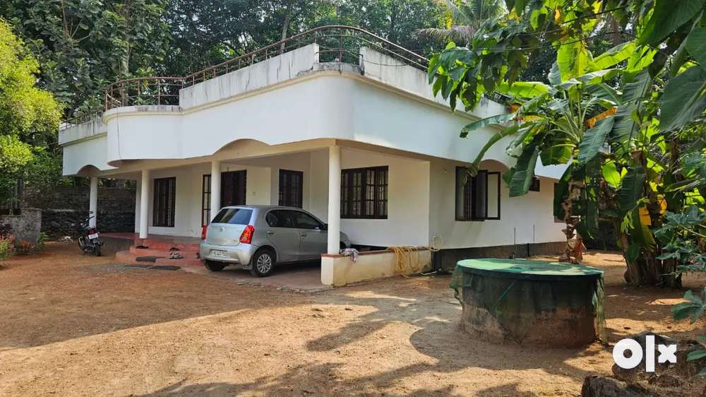 Angamaly yoodhapuram 11 cent 1850 sqft 3 bhk house for sale
