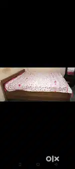 Bed 6x6  with mattress dressing table big almira cooler