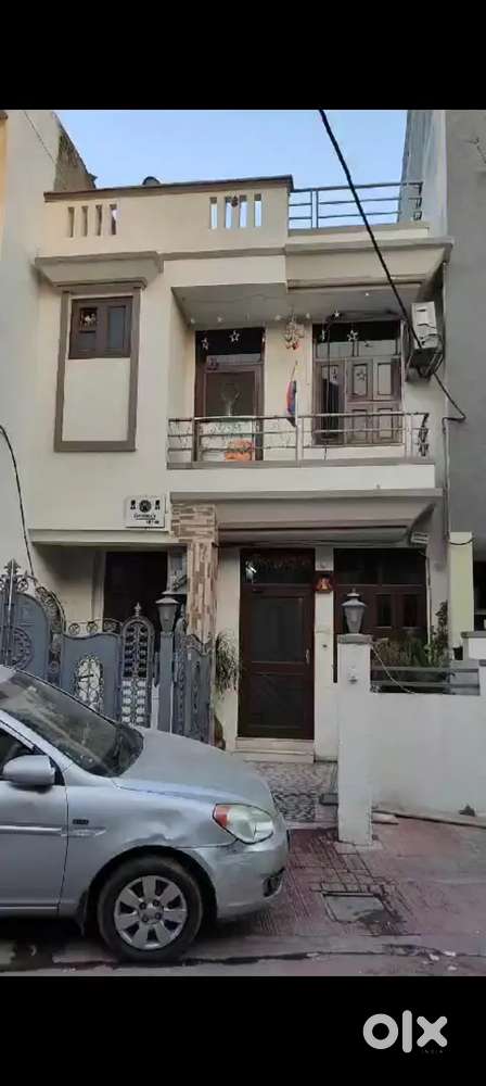 147 gaj west facing 30 feet road durgapura gaytri nagar jaipur