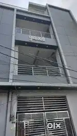Roommate for girl's