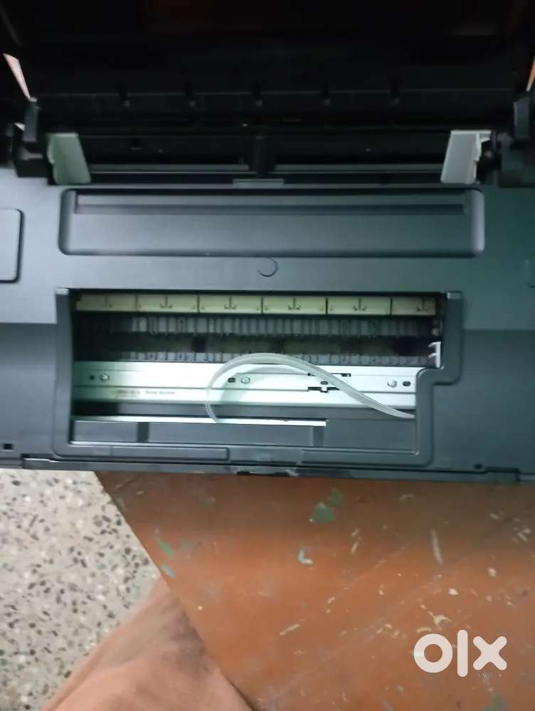 Canon NSW24063 COLOR PRINTER (1) & HP09P222XZ COLOR PRINTER (1)