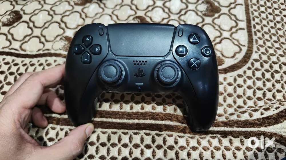 PS5 controller