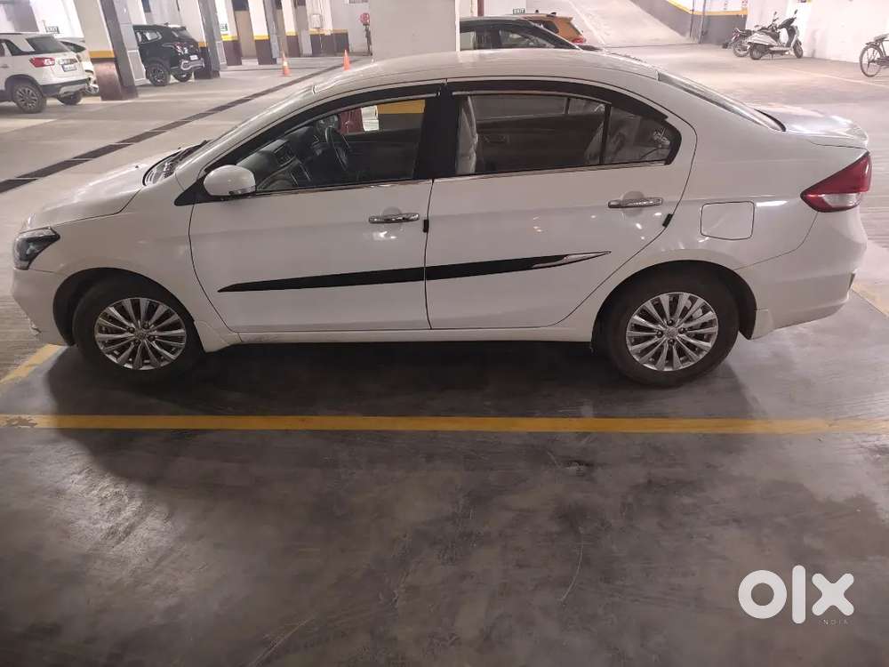 Selling ciaz top model 2023 , petrol.