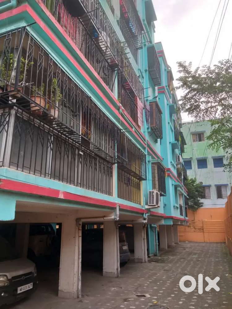 Pradip Dutta 6/2 Dumdum Road 5 min walking distance from Station