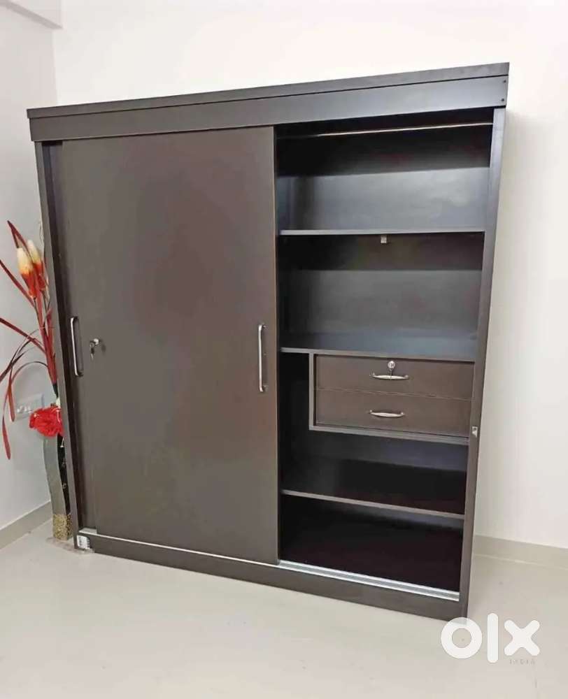 Sliding door cupboard