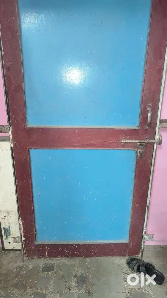 रेडीमेड दरवाज़ा