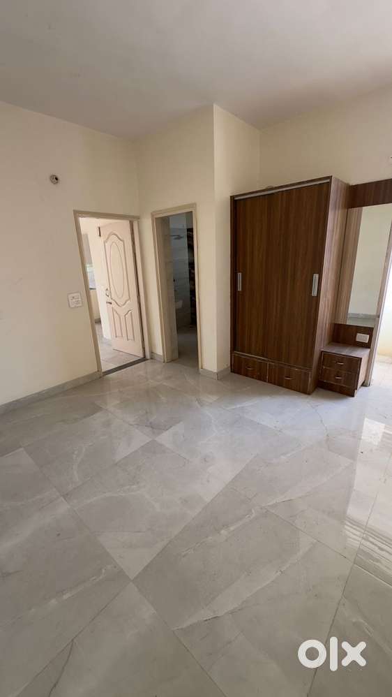 70 Gaz 1 BHK Flat For Sale on Main Highway