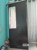 I want to sell my new wardrobe